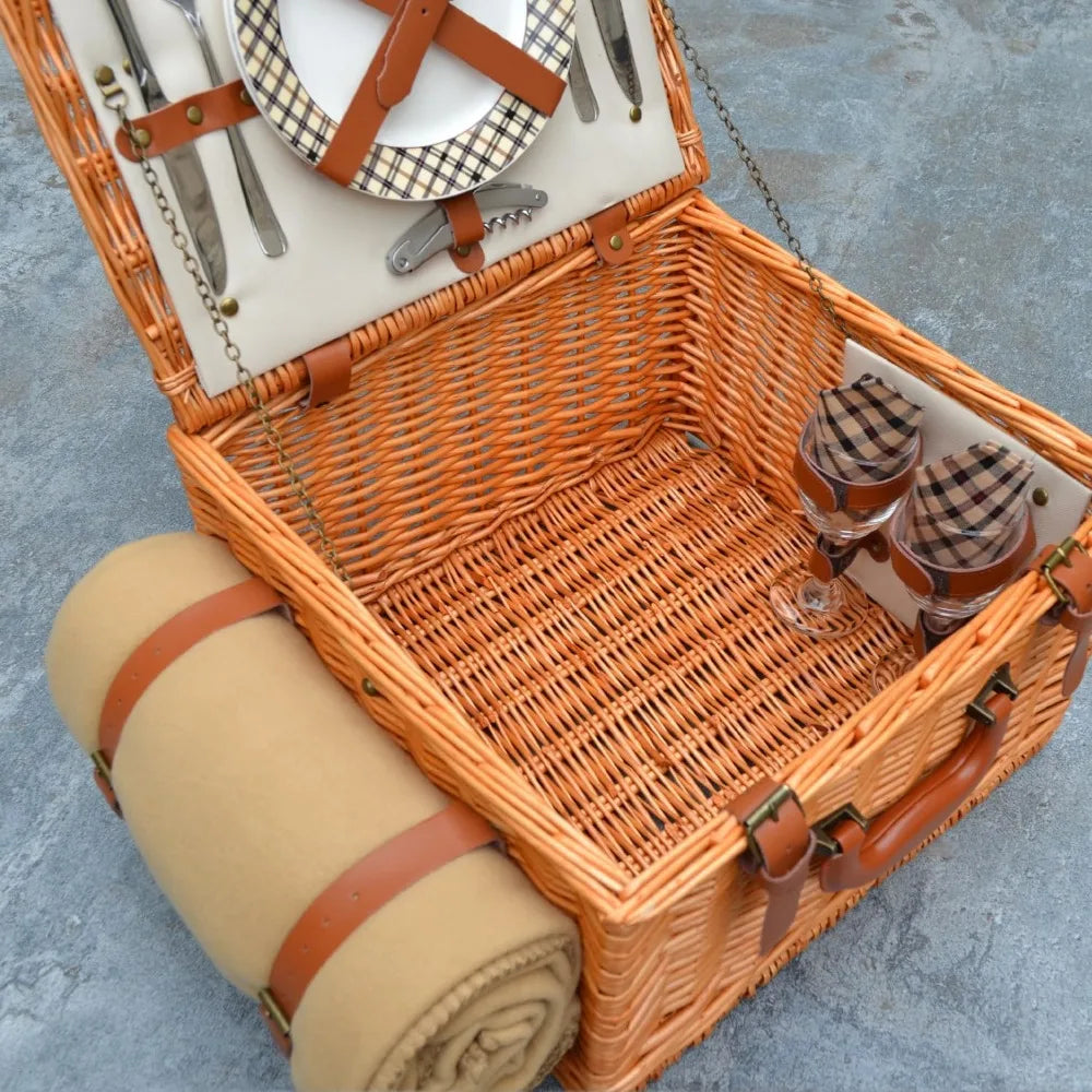Cheshire-Style Willow Picnic Basket for Two with Blanket