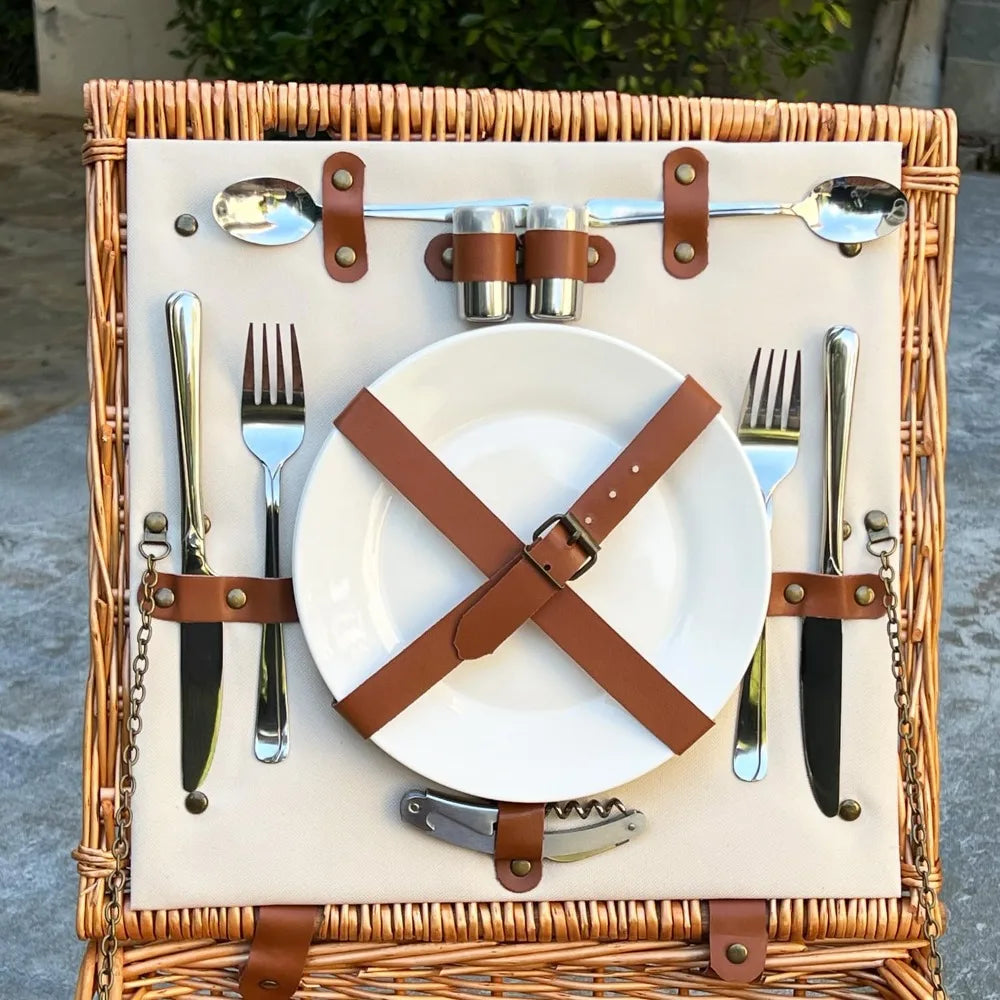 Cheshire-Style Willow Picnic Basket for Two with Blanket